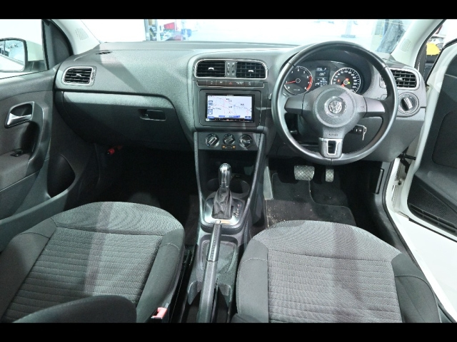 VOLKSWAGEN POLO 2013