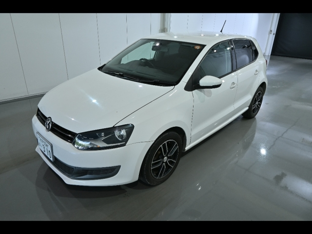 VOLKSWAGEN POLO 2013