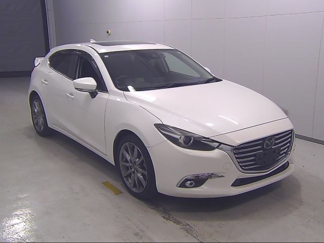 MAZDA AXELA 2016