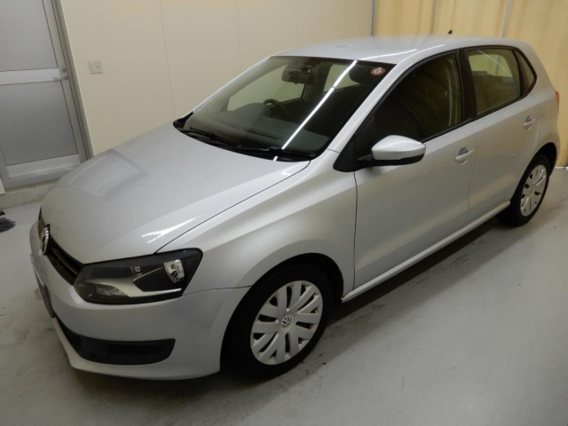 VOLKSWAGEN POLO 2012