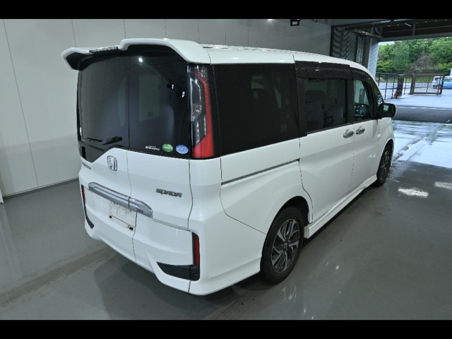 HONDA STEP WAGON 2015