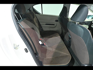 TOYOTA AQUA 2013