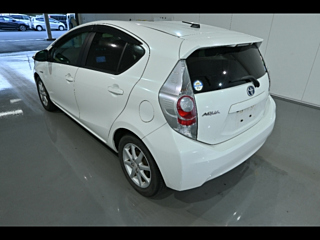 TOYOTA AQUA 2013