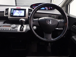 HONDA FREED 2011