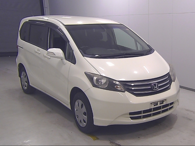 HONDA FREED 2011