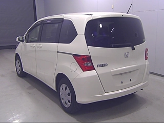 HONDA FREED 2011