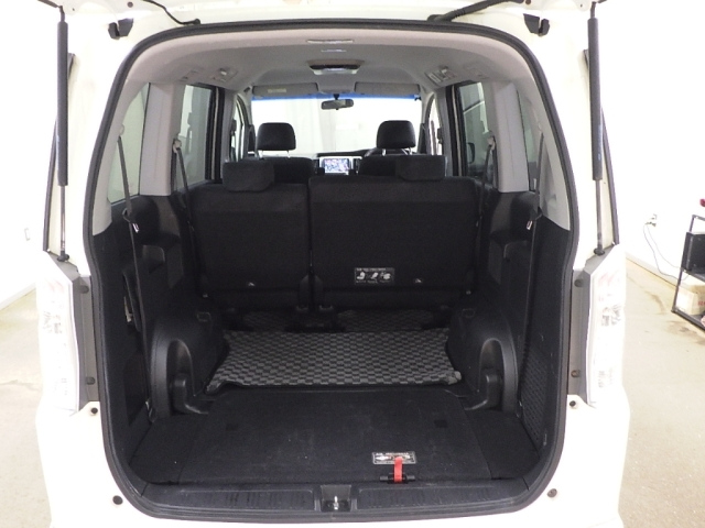 HONDA STEP WAGON 2010