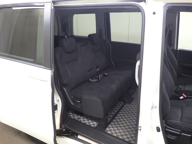 HONDA STEP WAGON 2010