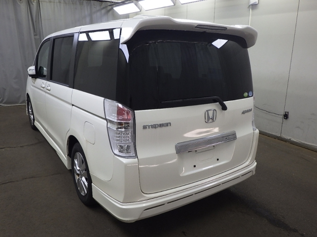 HONDA STEP WAGON 2010