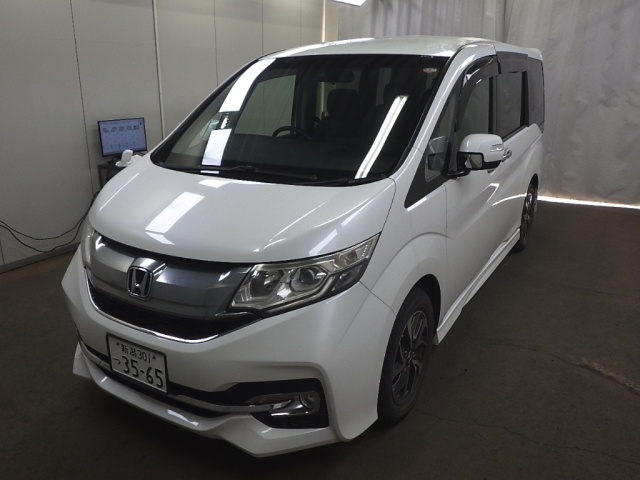 HONDA STEP WAGON 2016