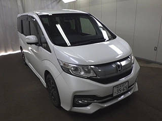 HONDA STEP WAGON 2016