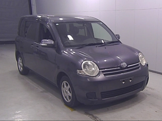 TOYOTA SIENTA 2013