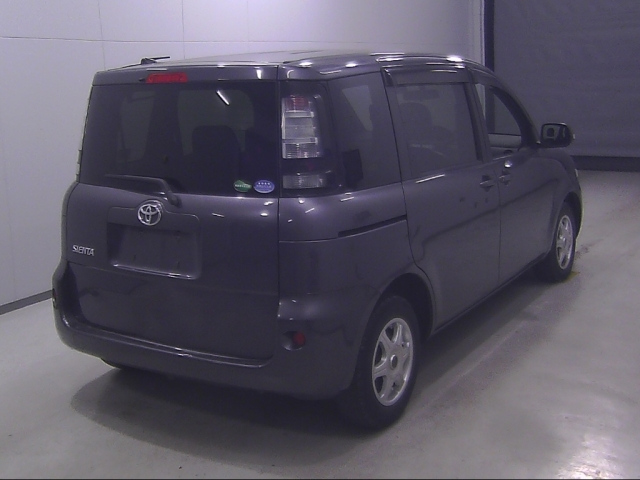TOYOTA SIENTA 2013