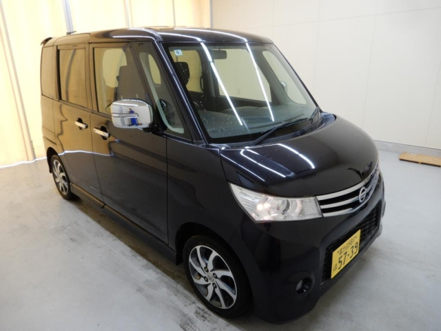 NISSAN ROOX 2012