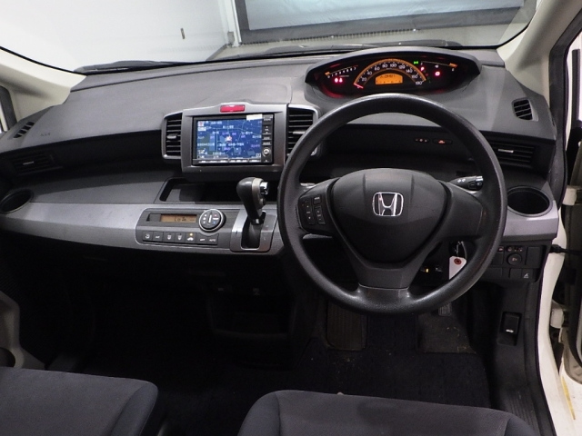 HONDA FREED 2010