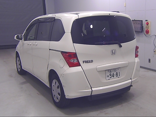 HONDA FREED 2010