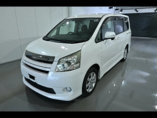 TOYOTA NOAH 2008