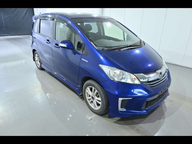 HONDA FREED 2015