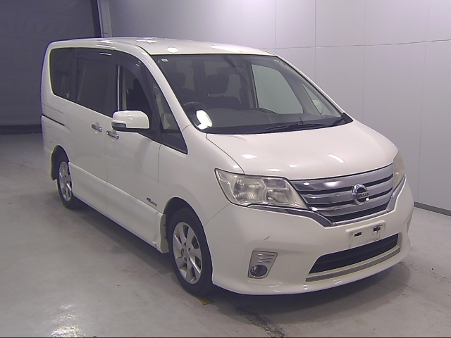 NISSAN SERENA 2013