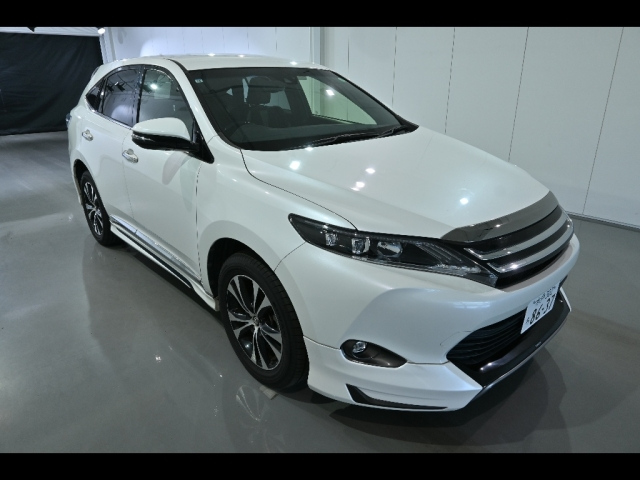 TOYOTA HARRIER 2015