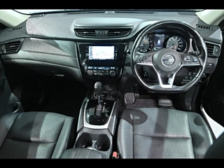 NISSAN X-TRAIL 2018