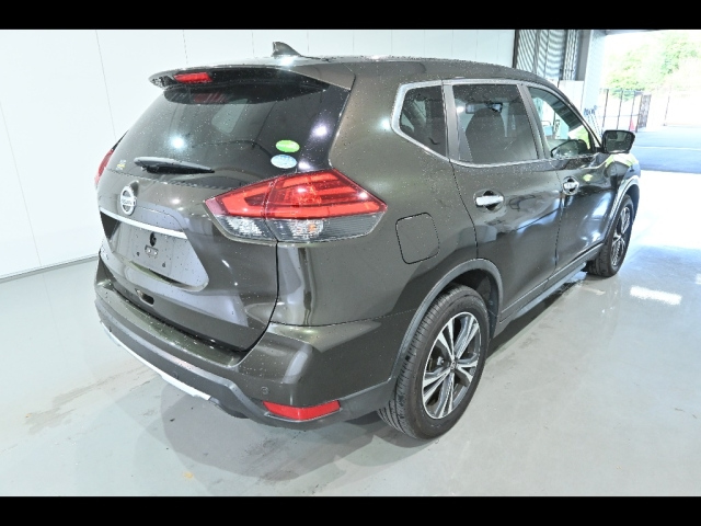 NISSAN X-TRAIL 2018