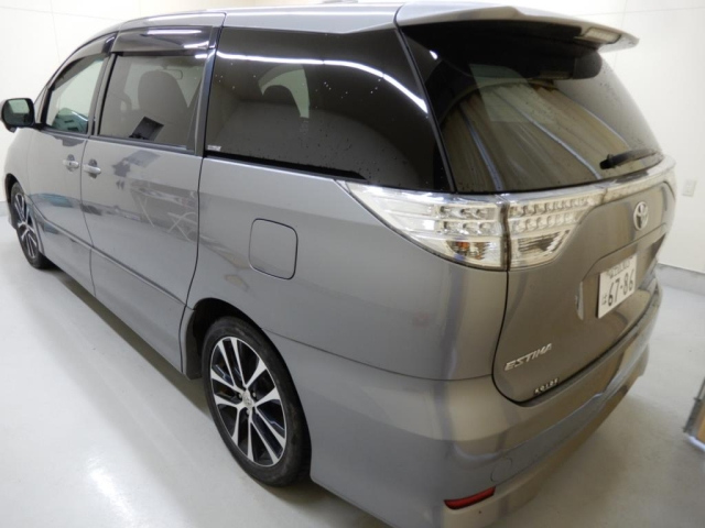 TOYOTA ESTIMA 2013