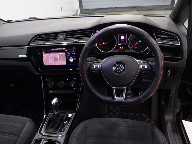 VOLKSWAGEN GOLF TOURAN 2018