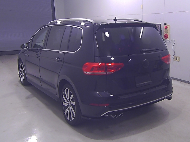 VOLKSWAGEN GOLF TOURAN 2018