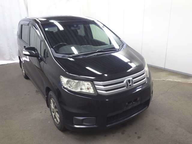 HONDA FREED 2013