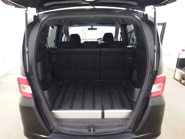 HONDA FREED 2013