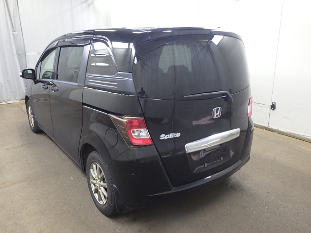 HONDA FREED 2013