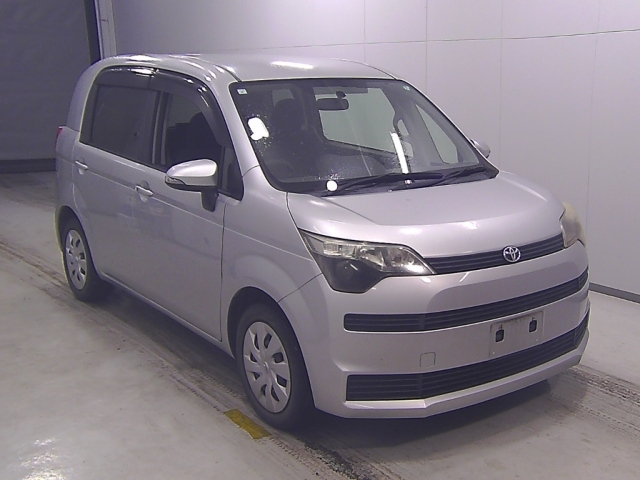 TOYOTA SPADE 2013