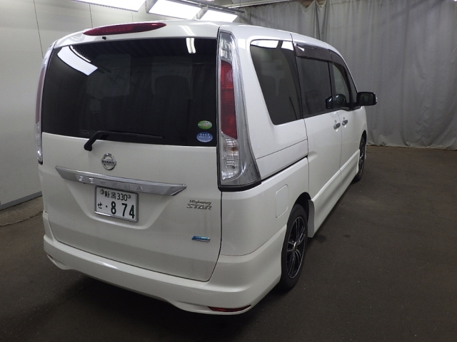 NISSAN SERENA 2012