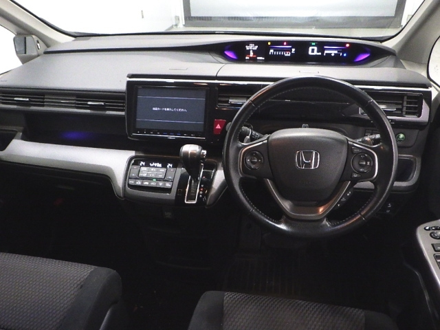 HONDA STEP WAGON 2016