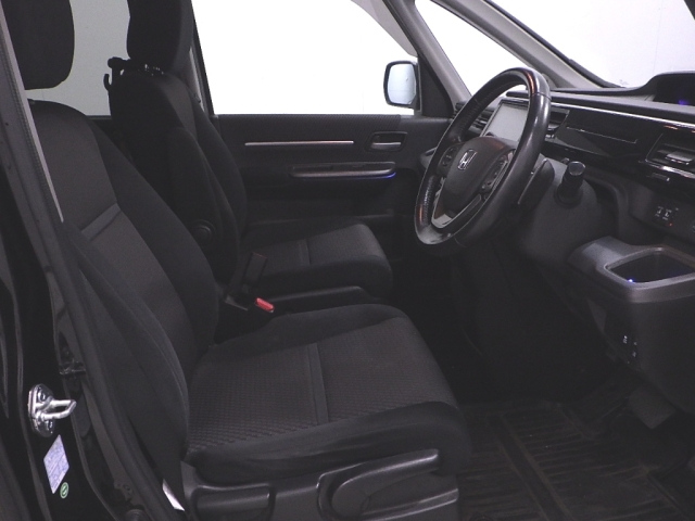 HONDA STEP WAGON 2016