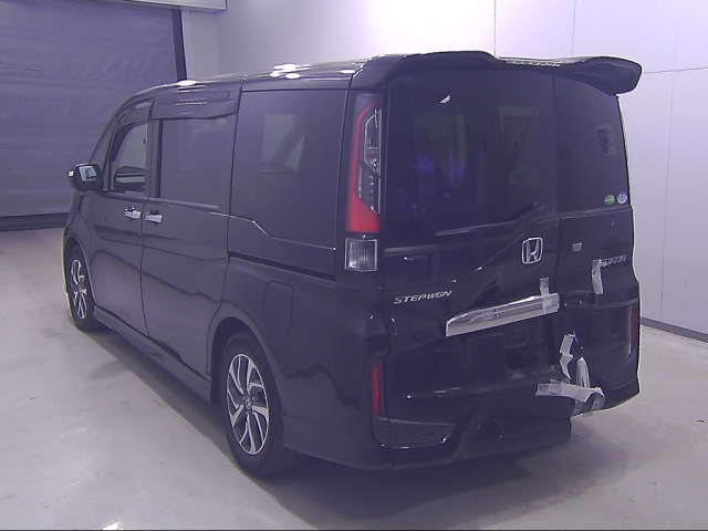 HONDA STEP WAGON 2016