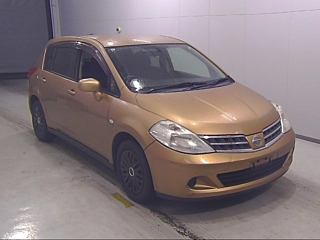 NISSAN TIIDA 2009