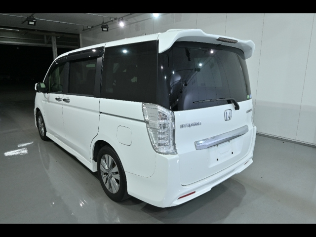 HONDA STEP WAGON 2014