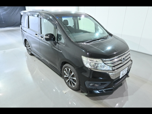 HONDA STEP WAGON 2013