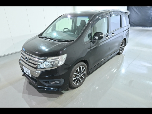 HONDA STEP WAGON 2013