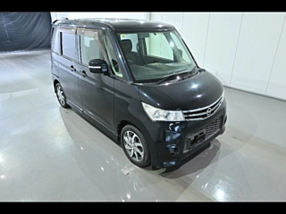NISSAN ROOX 2013