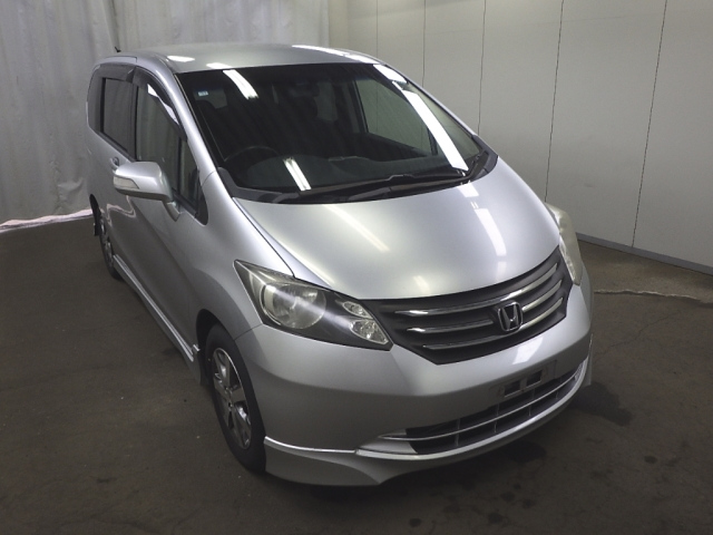 HONDA FREED 2011
