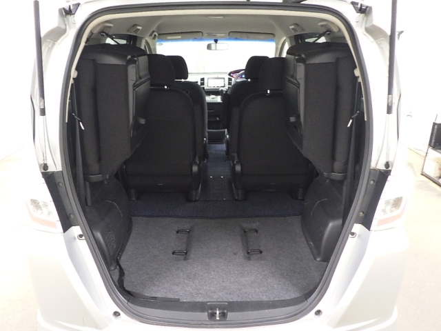 HONDA FREED 2011