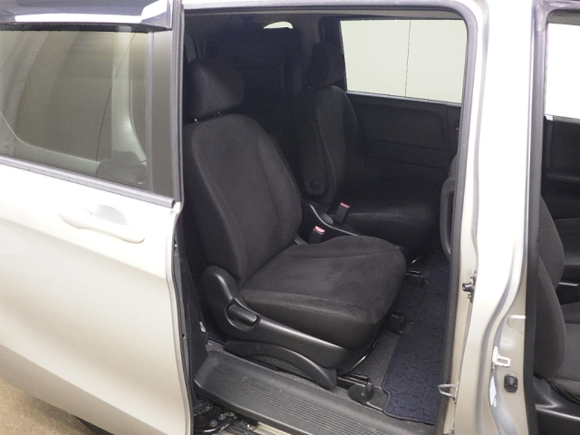 HONDA FREED 2011