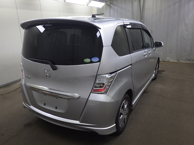 HONDA FREED 2011