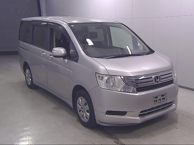 HONDA STEP WAGON 2010