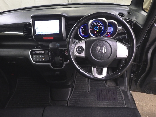 HONDA N BOX 2015
