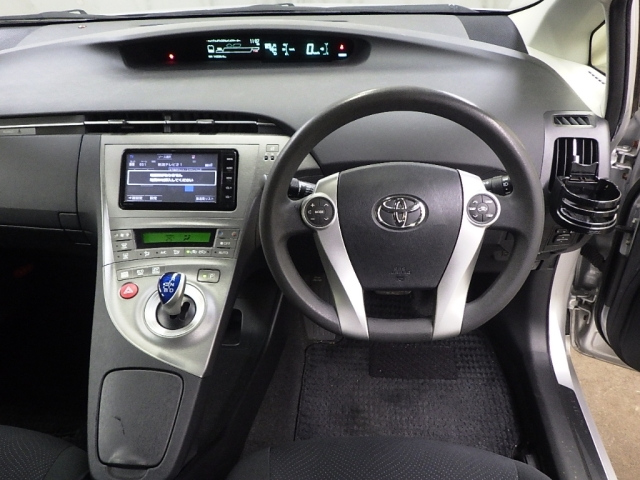TOYOTA PRIUS 2014