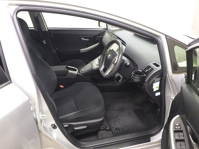 TOYOTA PRIUS 2014
